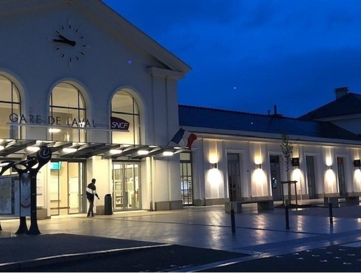 Hotel Et Apparts Marin Laval  Exteriér fotografie